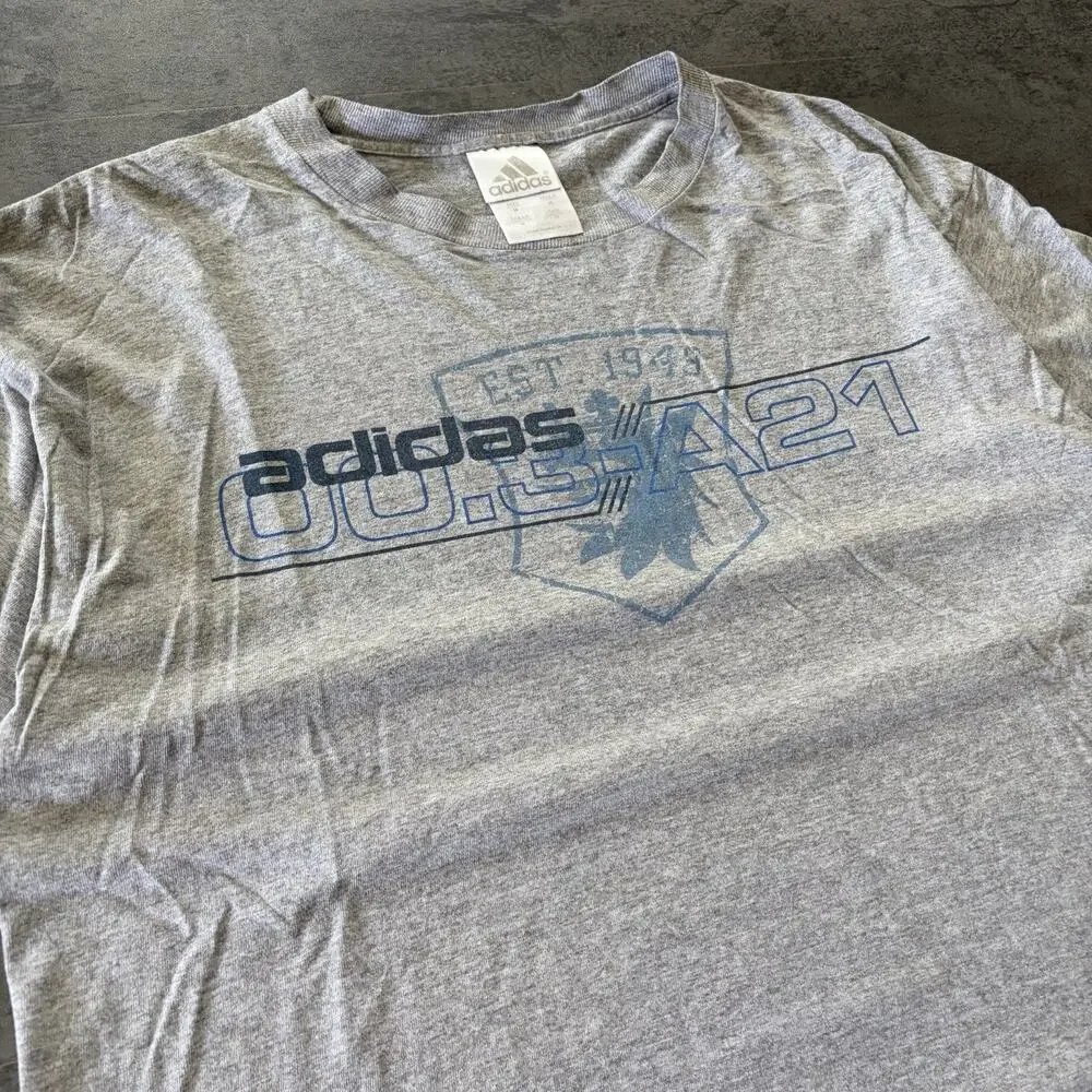 Vintage Adidas Crest Logo Graphic T Shirt Men’s M Heather Gray Y2K
